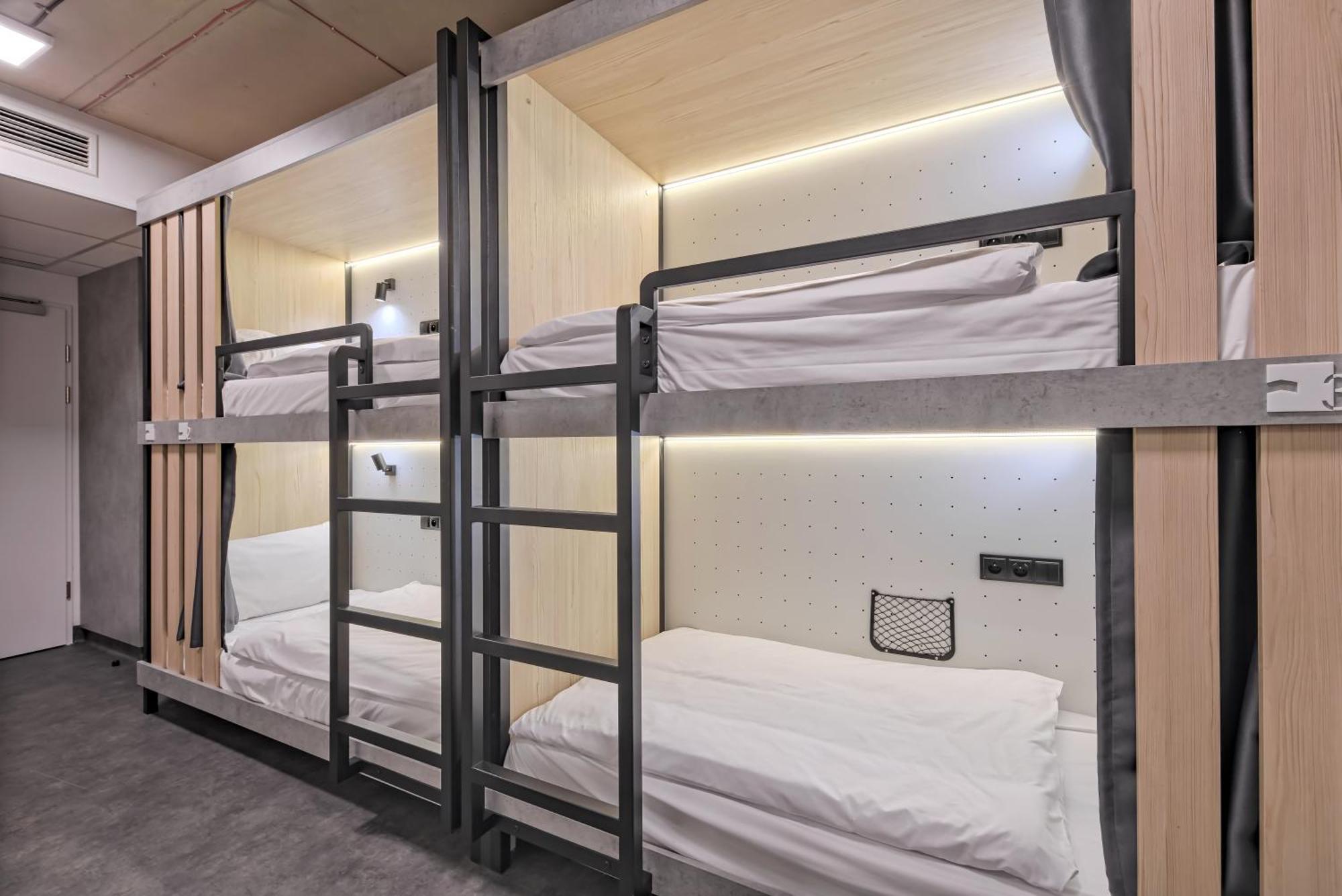 Easy One Premium Art Aparthotel Krakow Ngoại thất bức ảnh