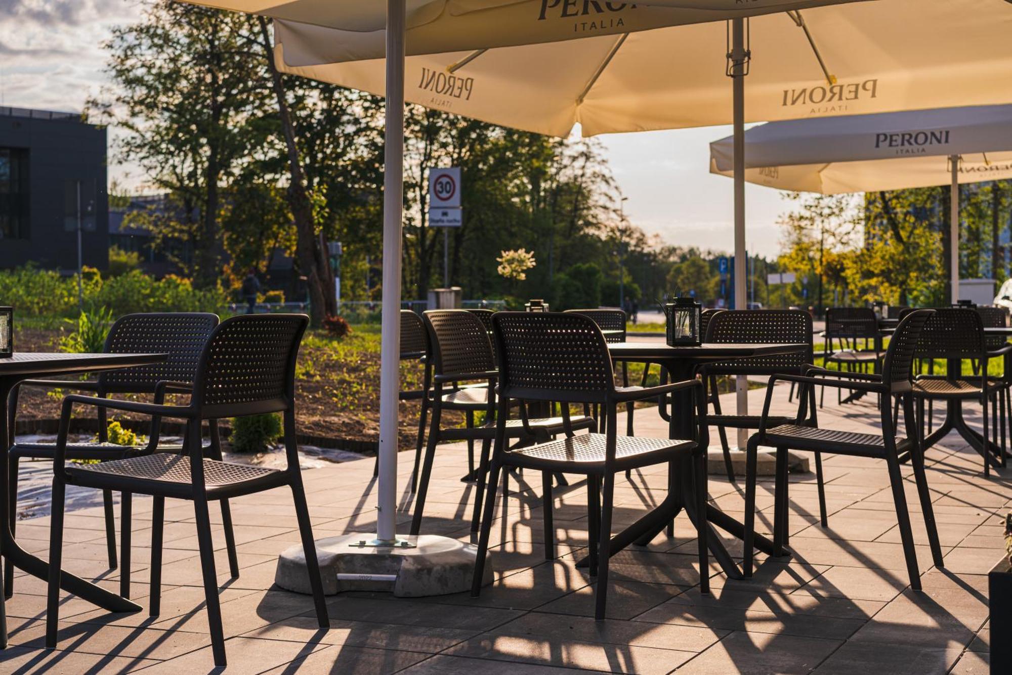 Easy One Premium Art Aparthotel Krakow Ngoại thất bức ảnh