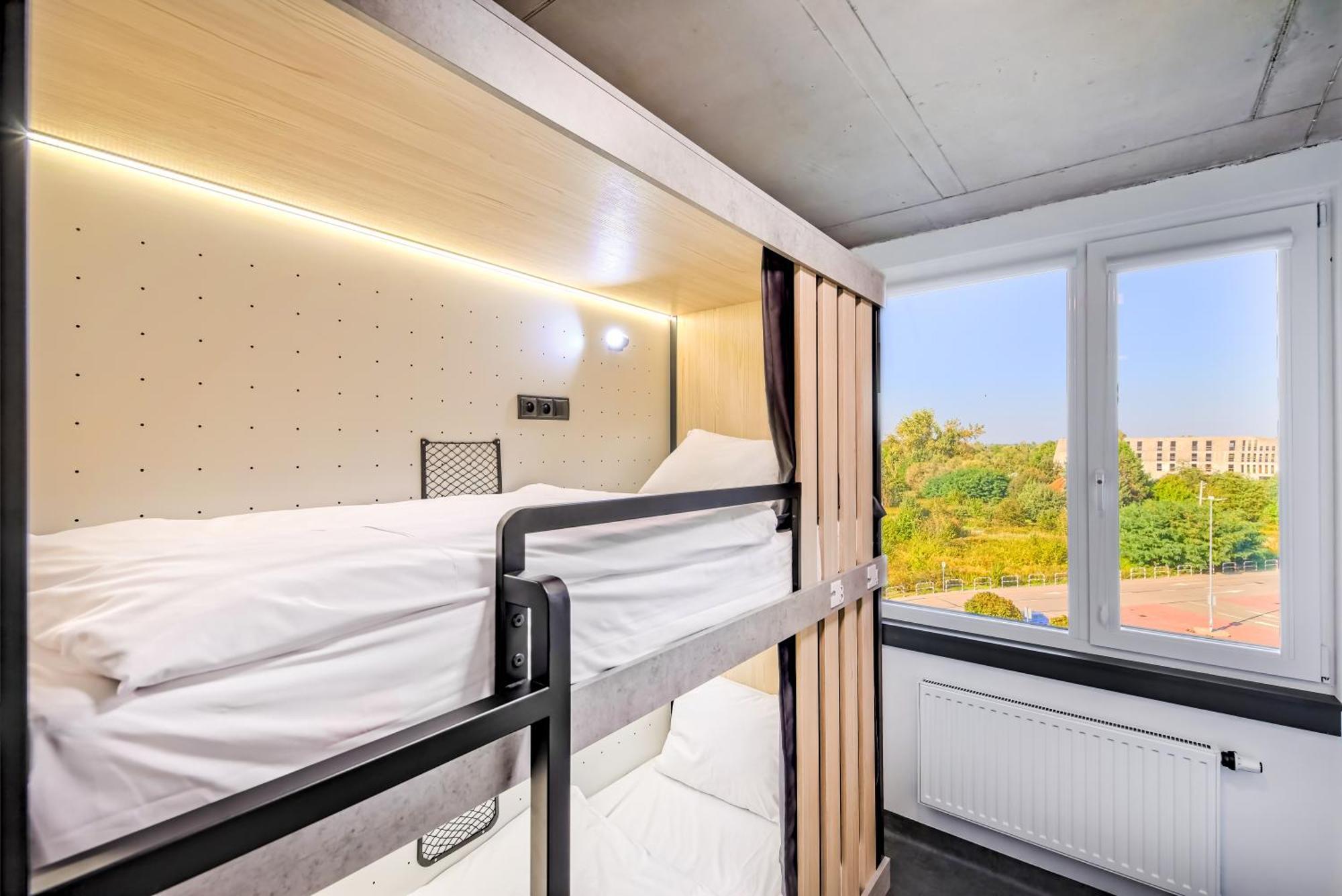 Easy One Premium Art Aparthotel Krakow Ngoại thất bức ảnh